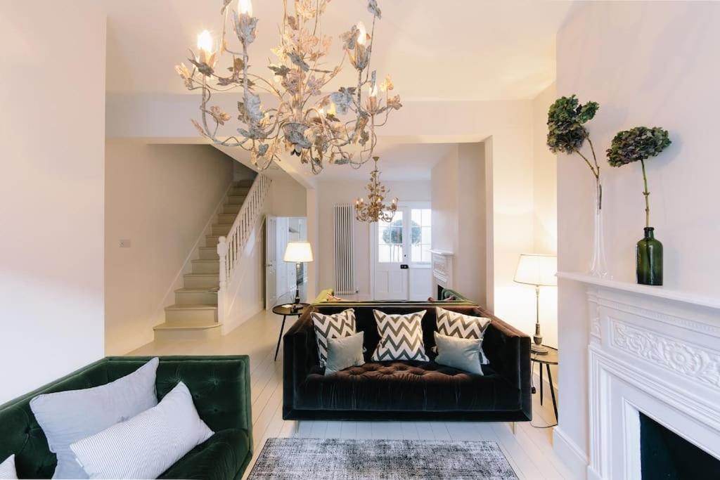 Beautiful House, Cirencester Centre, Parking Exterior foto